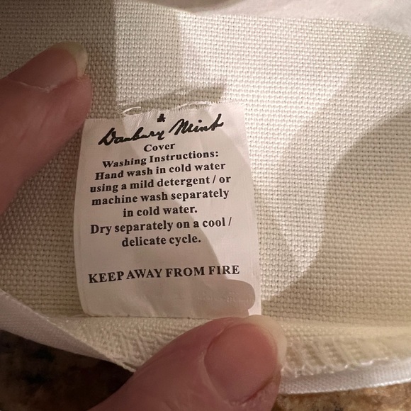 Vintage Peanuts pillows by Danbury Mint - Picture 5 of 5